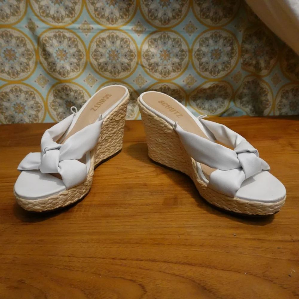 SCHUTZ White Slip-on Mule Sandals with Woven Raffia Covered Wedge Heel, size 8 - Picture 2 of 9